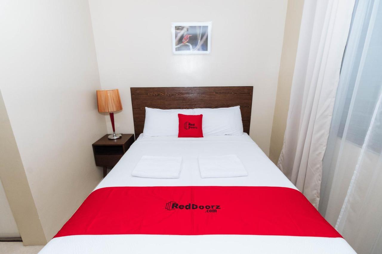 Отель Reddoorz Near Osmena Highway 1 Макати Экстерьер фото